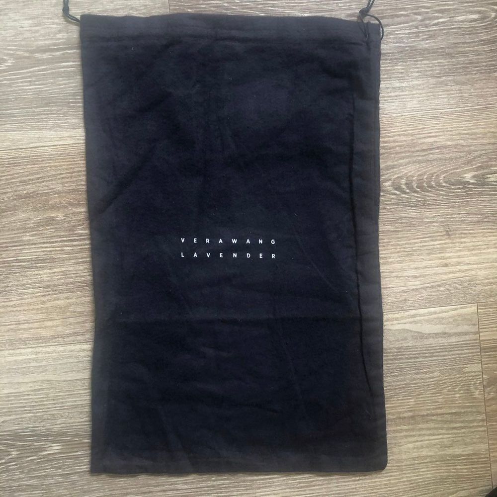 Vera wang lavender black dust bag